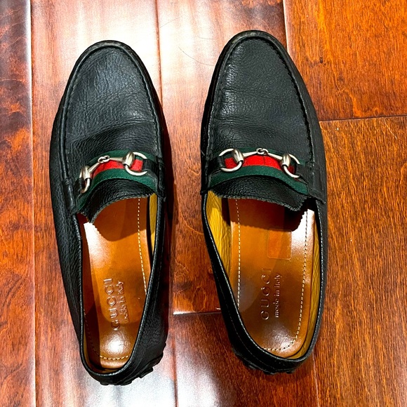 Gucci Mens Horsebit Accent Leather Loafers